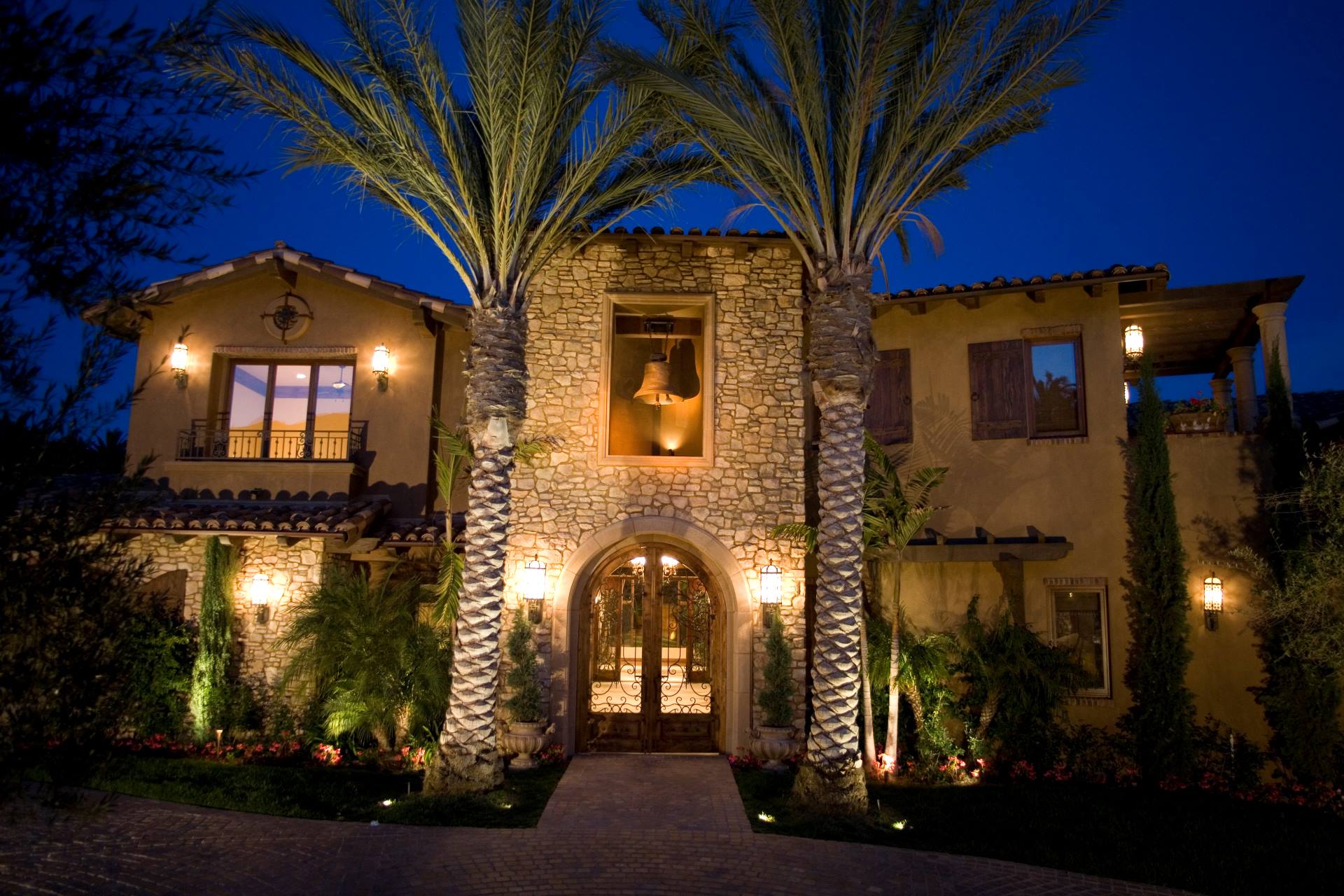 How to Create a Magical Porch, Patio, or Deck Lighting Distinctions