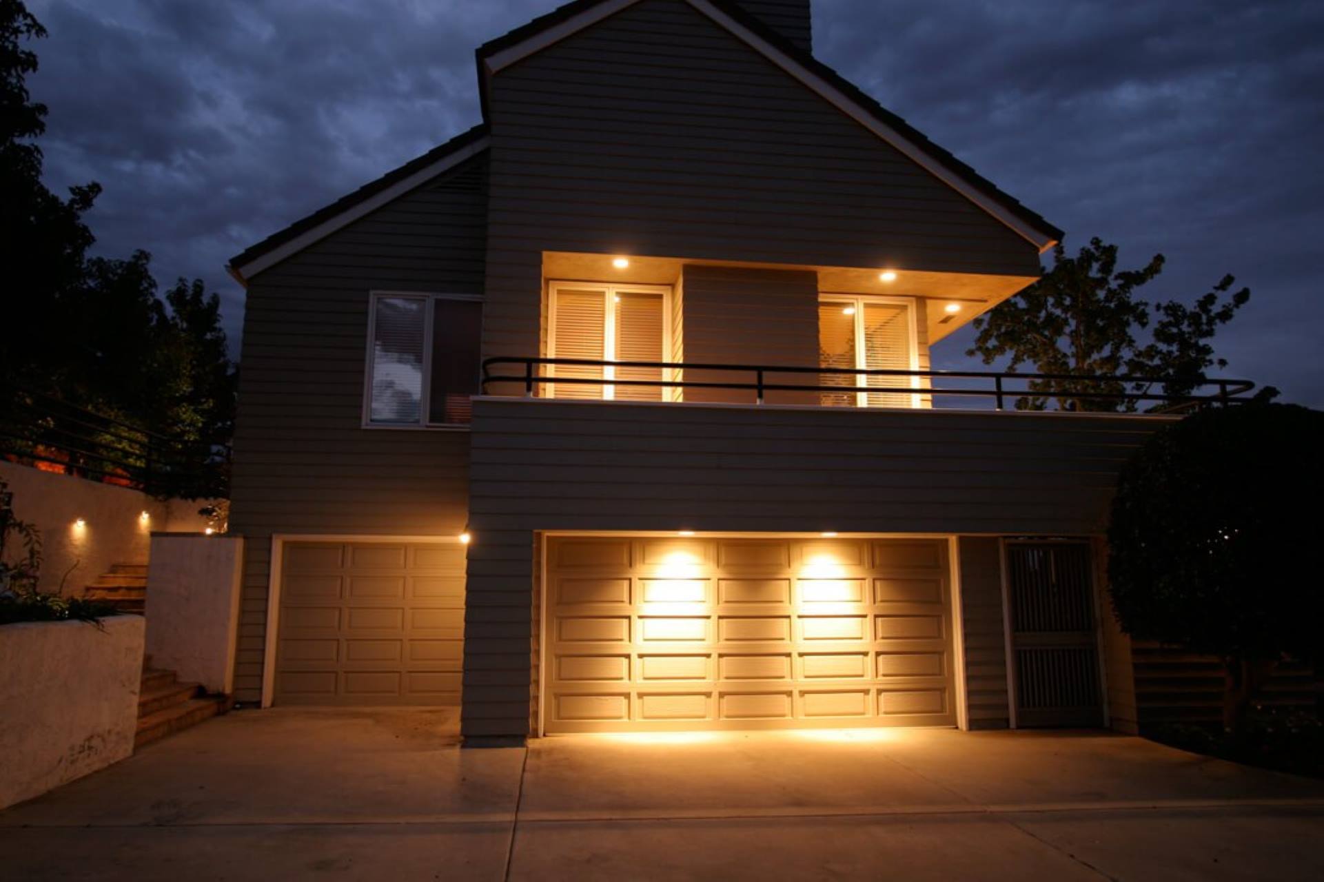 Garage lighting ideas to make your garage look elegant