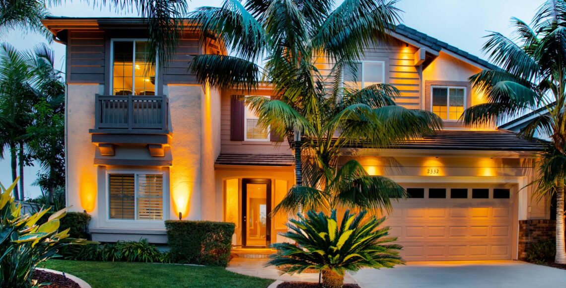 Beautiful Walkway Ideas for the Front of Your House-min.jpg
