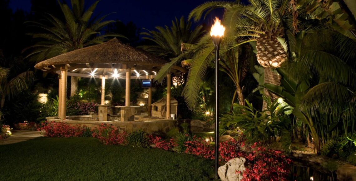 Top Tips for Winter Landscape Lighting-min.jpg